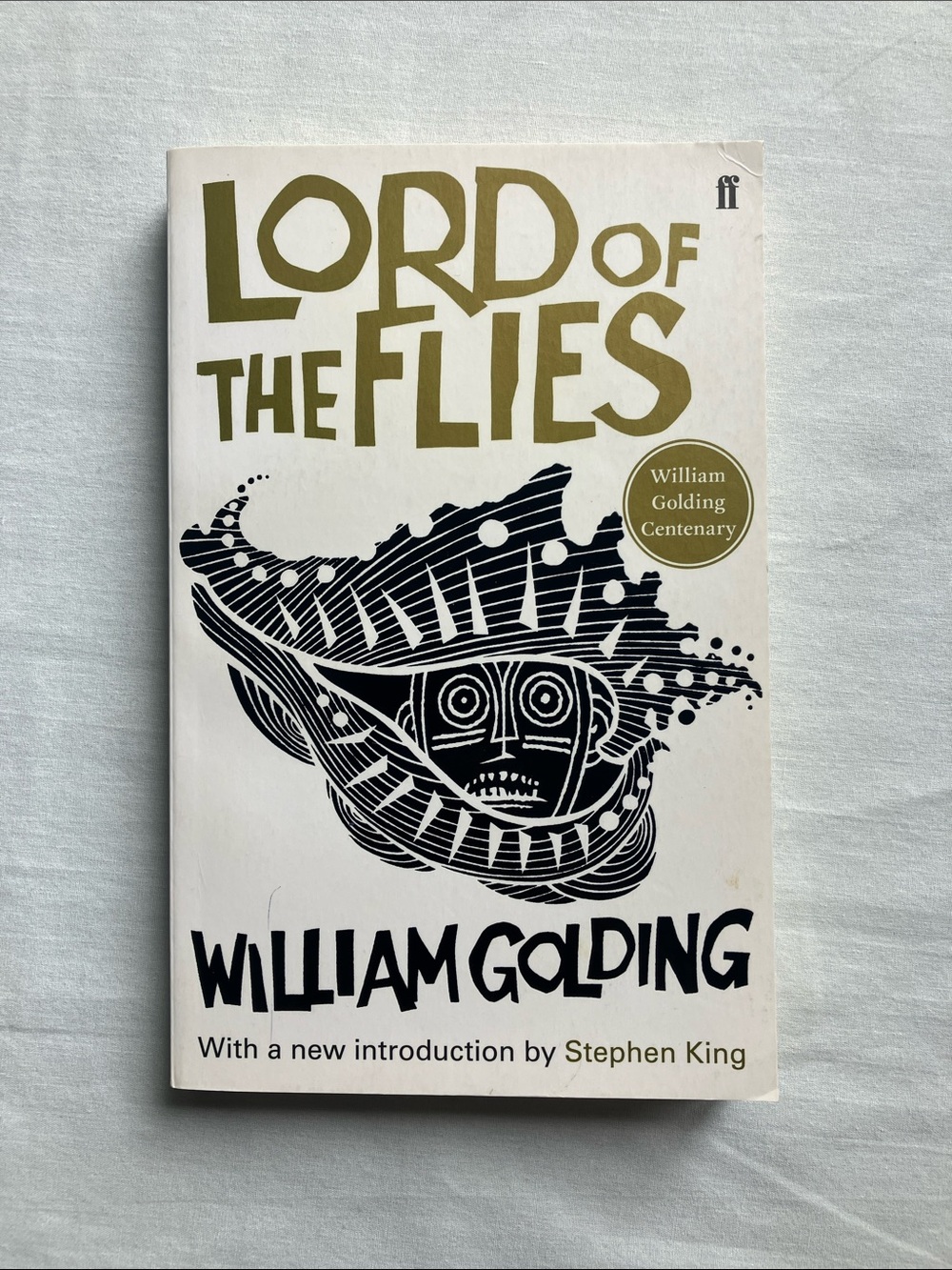Lord of the Flies Book by William Golding paperback novel